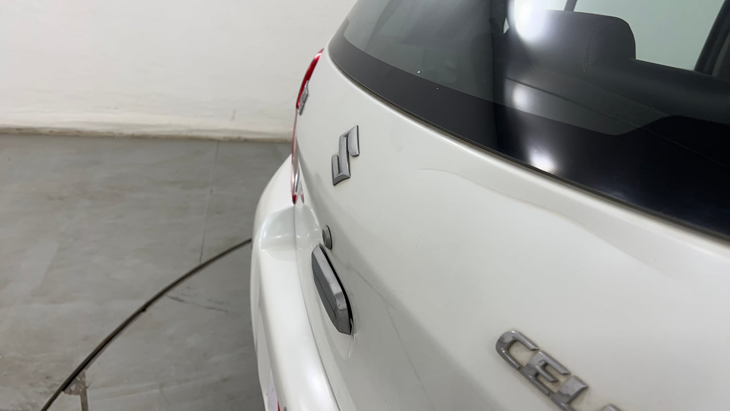 Used 2015 Maruti Suzuki Celerio VXi AMT Petrol Automatic dents MINOR SCRATCH