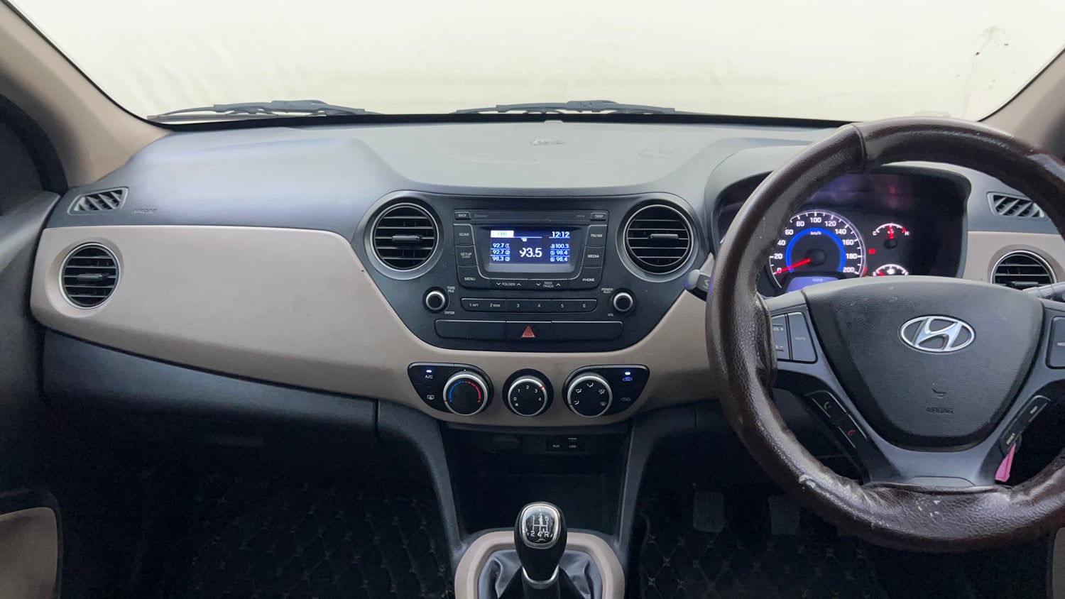 Used 2017 Hyundai Grand i10 Sportz 1.2 Kappa VTVT Petrol Manual interior MUSIC SYSTEM & AC CONTROL VIEW