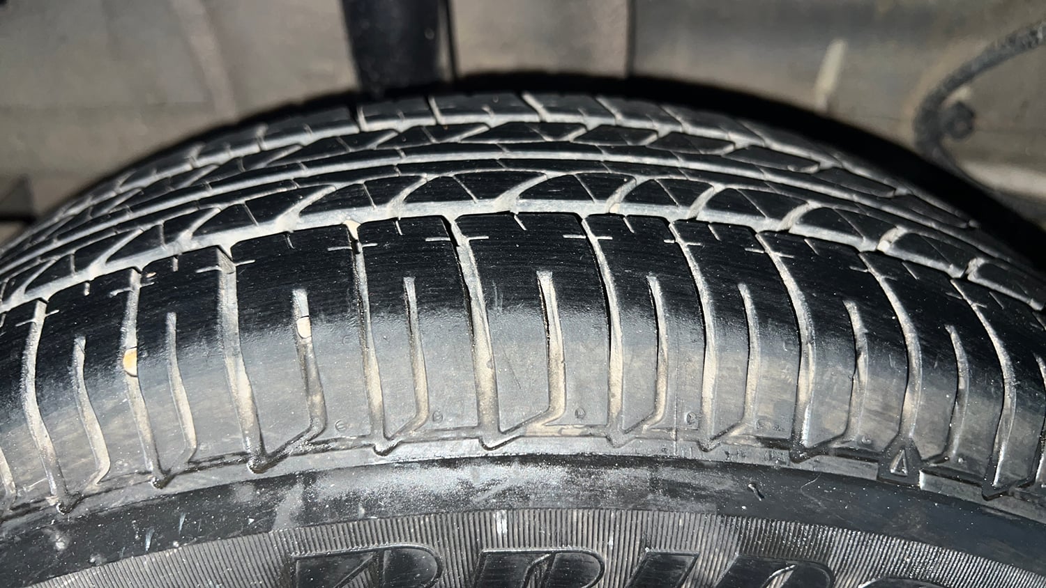 Used 2019 Tata Tiago Revotron XE Petrol Manual tyres RIGHT REAR TYRE TREAD VIEW
