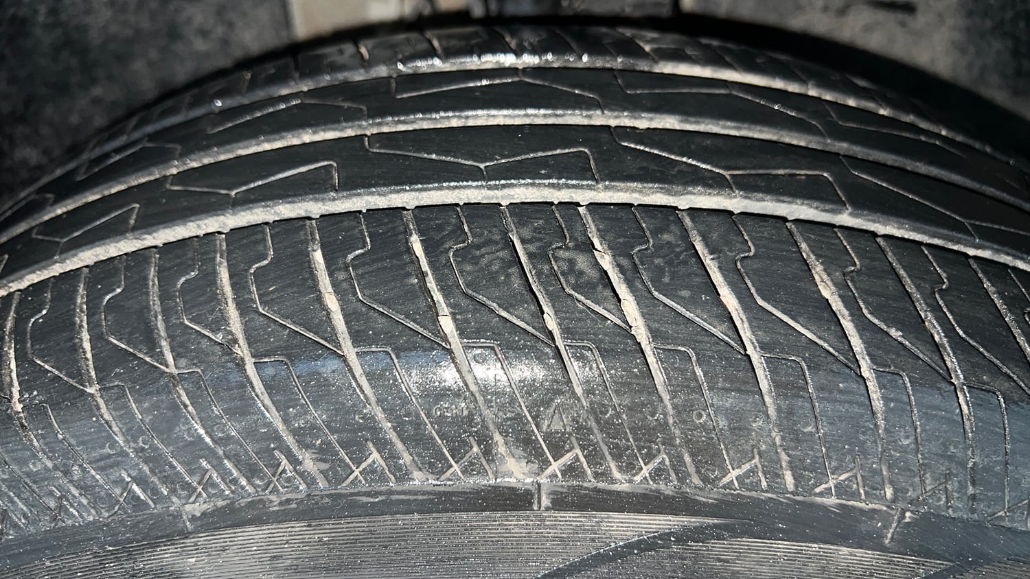 Used 2025 Tata Punch Pure CNG Cng Manual tyres RIGHT FRONT TYRE TREAD VIEW
