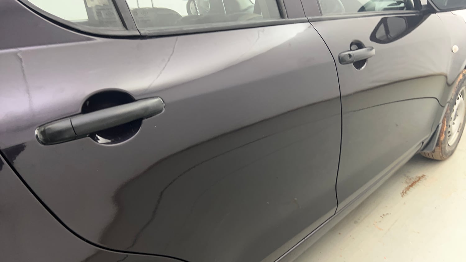 Used 2015 Maruti Suzuki Swift LXi Petrol Manual dents MINOR SCRATCH