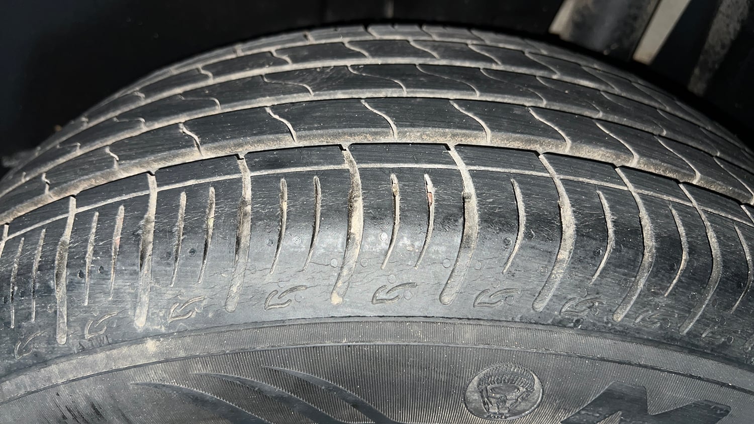Used 2023 Maruti Suzuki Brezza ZXi Plus AT Petrol Automatic tyres LEFT REAR TYRE TREAD VIEW