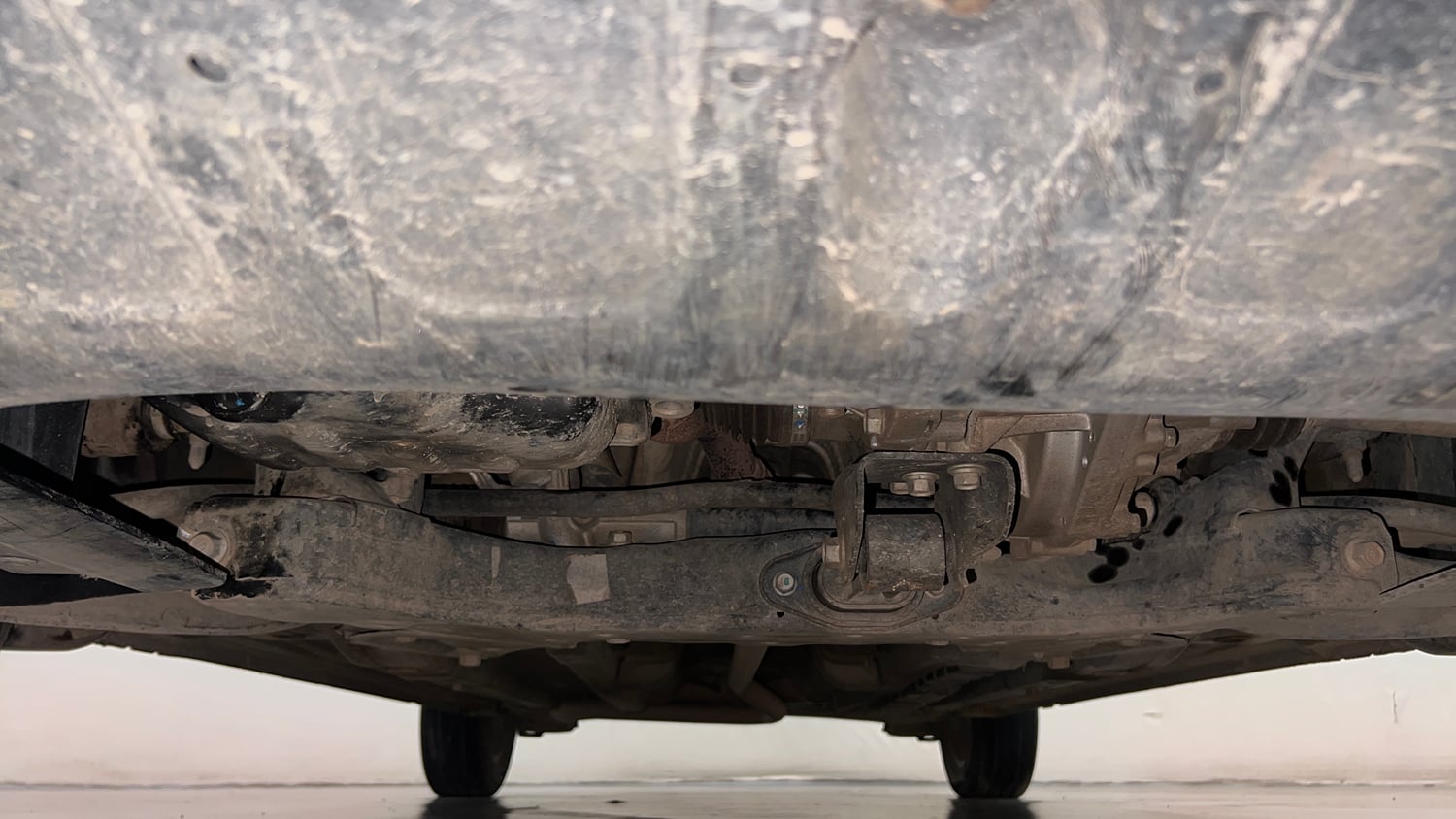 Used 2018 Hyundai Elite i20 Asta 1.2 Petrol Manual extra FRONT LEFT UNDERBODY VIEW