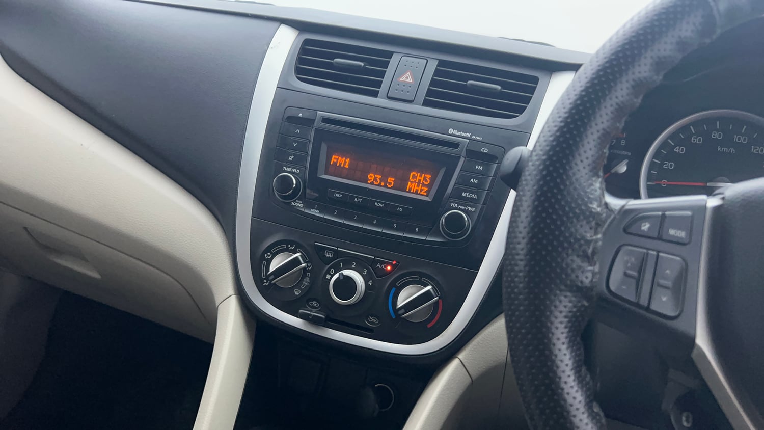 Used 2019 Maruti Suzuki Celerio ZXi (O) AMT Petrol Automatic interior MUSIC SYSTEM & AC CONTROL VIEW