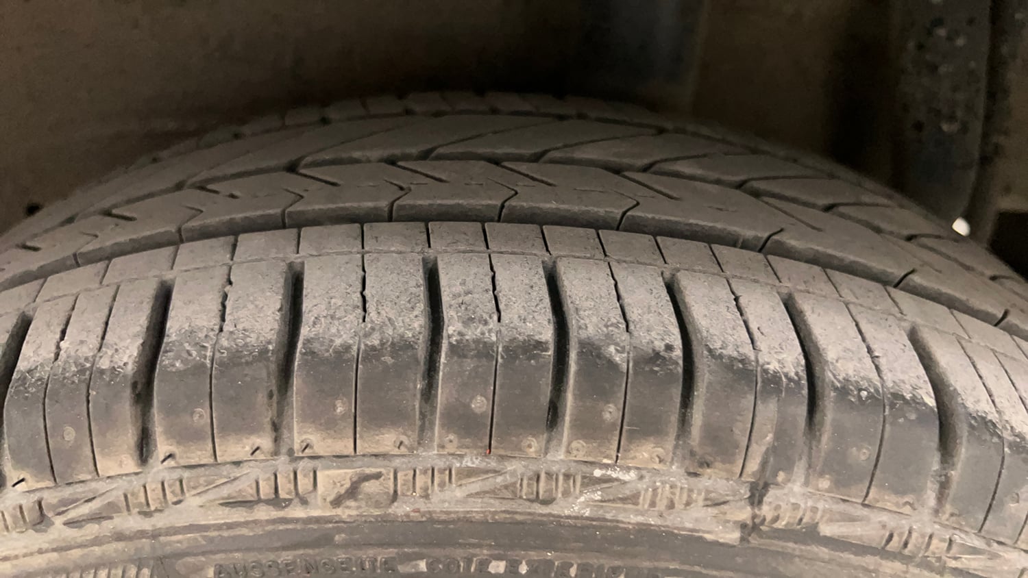 Used 2015 Maruti Suzuki Celerio VXi AMT Petrol Automatic tyres LEFT REAR TYRE TREAD VIEW