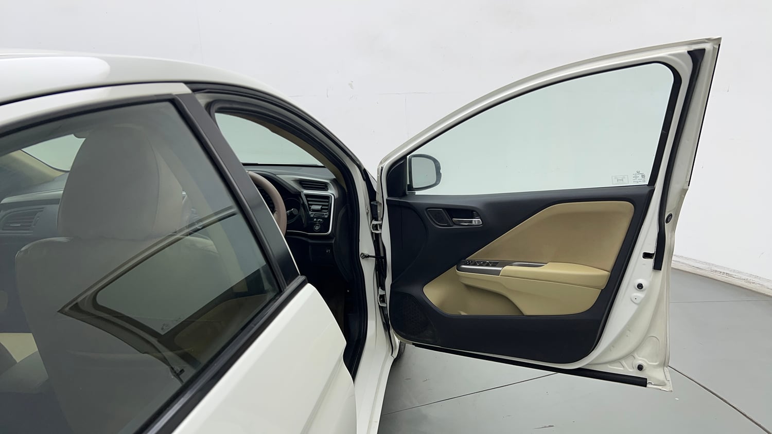 Used 2017 Honda City V Petrol Manual interior RIGHT FRONT DOOR OPEN VIEW