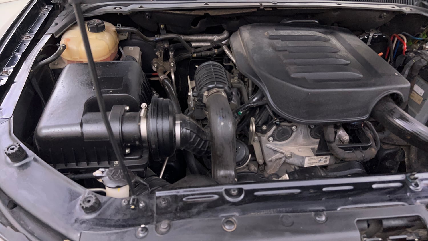Used 2022 Mahindra Scorpio N Z8 L Petrol AT 7 STR Petrol Automatic engine ENGINE RIGHT SIDE VIEW