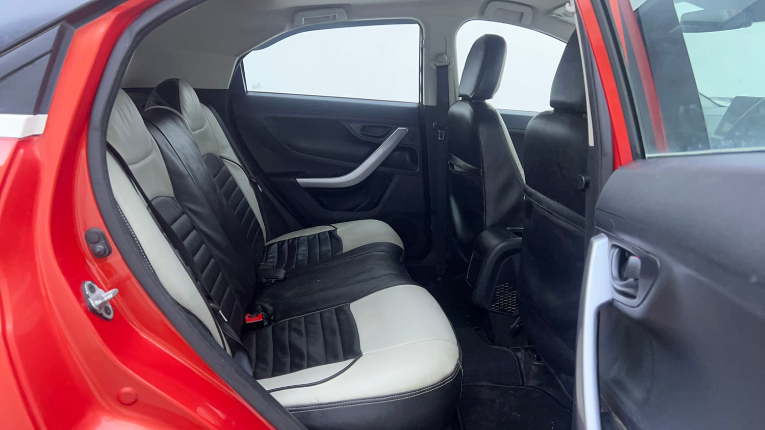 Used 2022 Tata Nexon XM (S) Diesel Diesel Manual interior RIGHT SIDE REAR DOOR CABIN VIEW