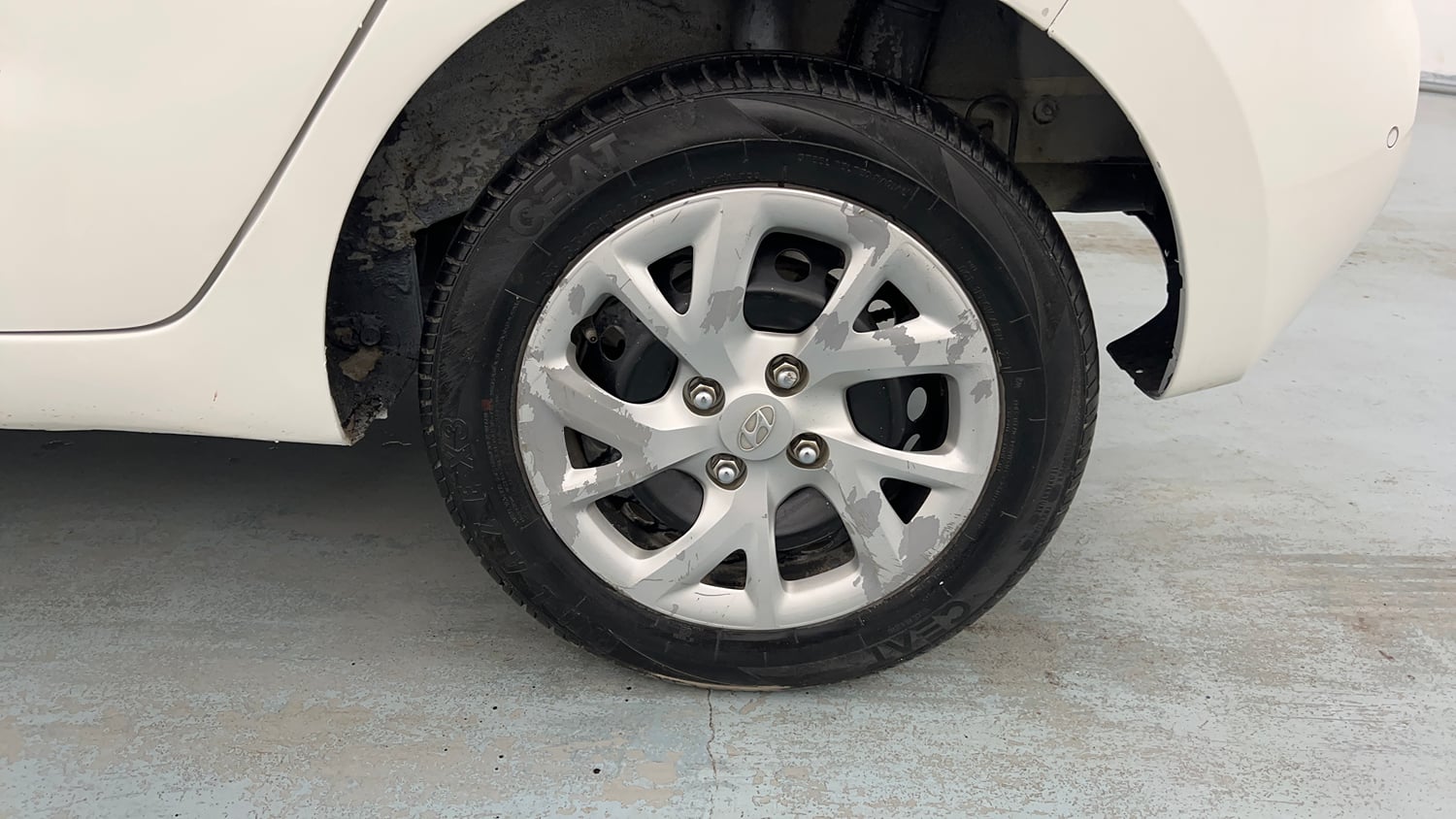Used 2018 Hyundai Grand i10 Sportz 1.2 Kappa VTVT Petrol Manual tyres LEFT REAR TYRE RIM VIEW