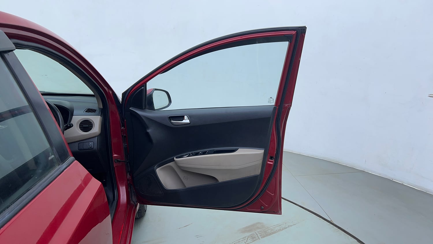 Used 2015 Hyundai Xcent SX 1.2 Petrol Manual interior RIGHT FRONT DOOR OPEN VIEW