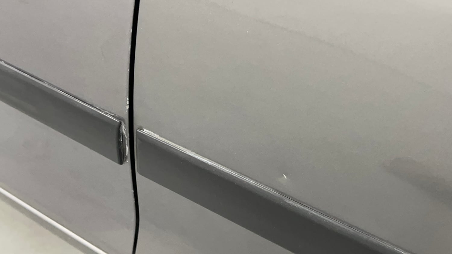 Used 2013 Maruti Suzuki Swift Dzire ZXI Petrol Manual dents MINOR SCRATCH