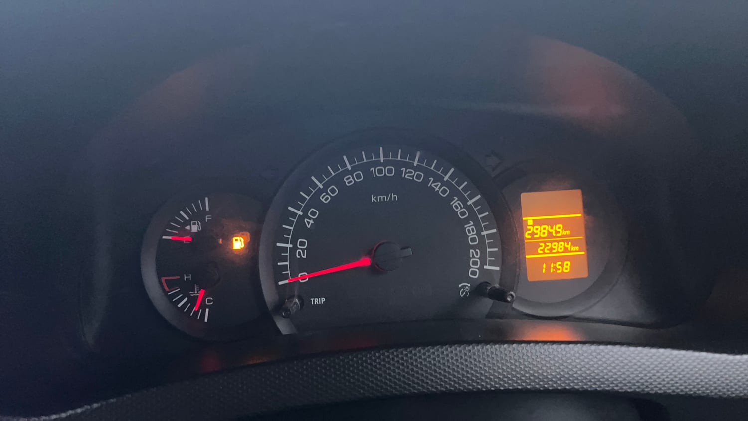 Used 2015 Maruti Suzuki Swift LXi Petrol Manual interior CLUSTERMETER VIEW