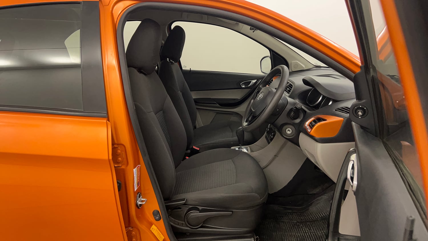 Used 2019 Tata Tiago Revotron XZA Plus Petrol Automatic interior RIGHT SIDE FRONT DOOR CABIN VIEW