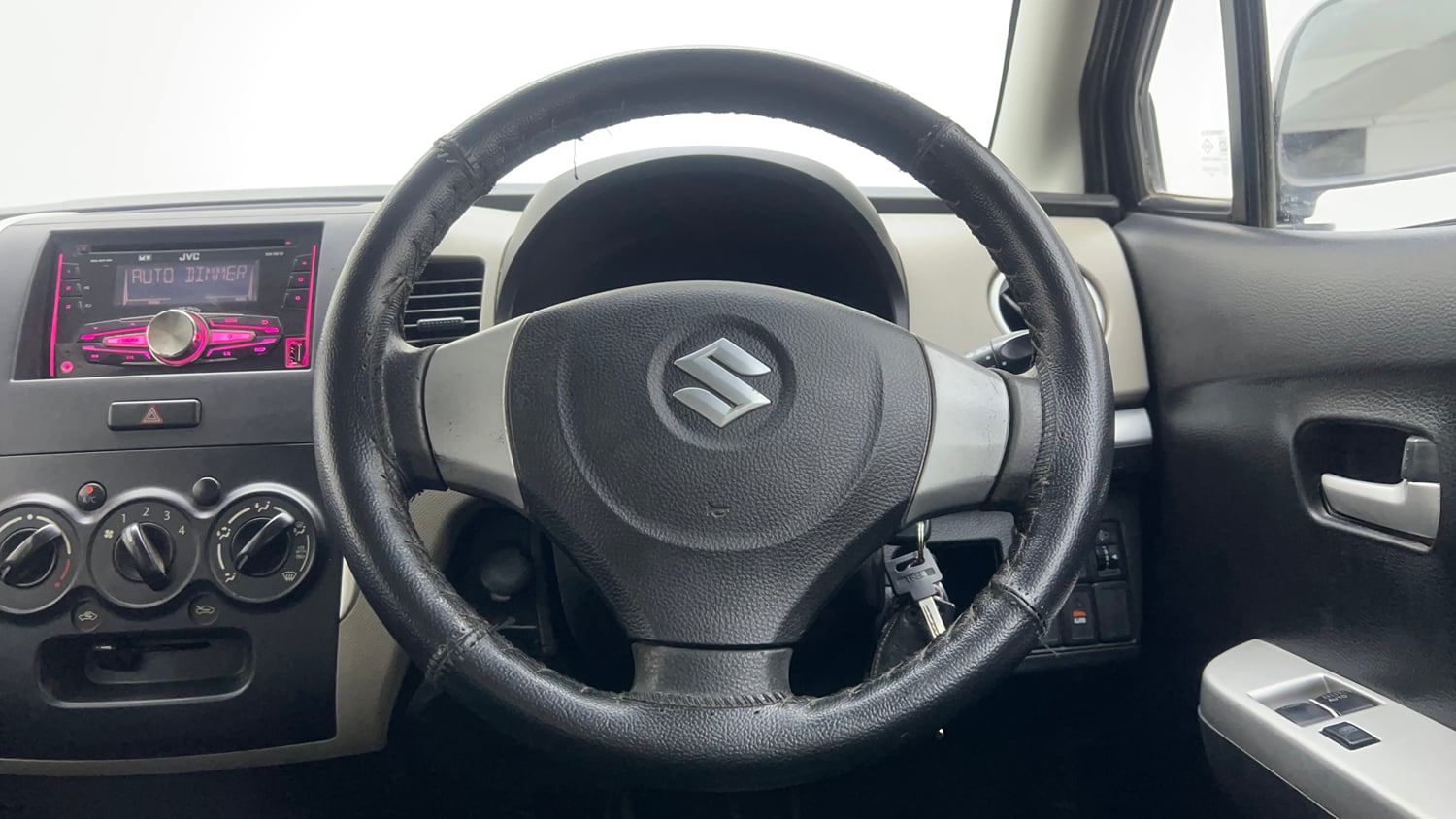Used 2015 Maruti Suzuki Wagon R LXI Petrol Manual interior STEERING VIEW