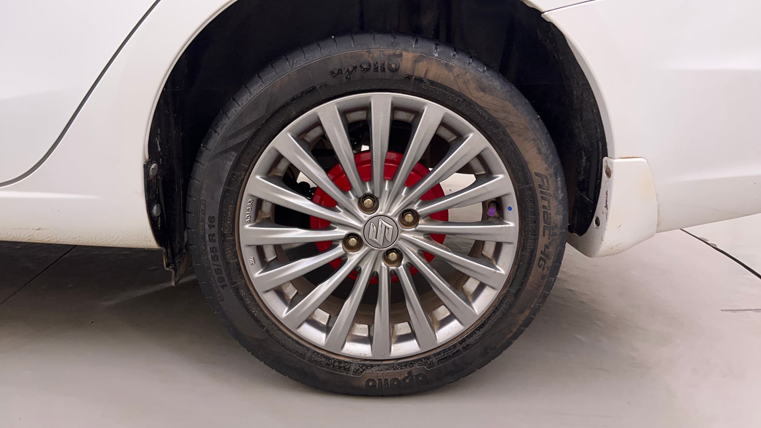 Used 2016 Maruti Suzuki Ciaz ZXI+ Petrol Manual tyres LEFT REAR TYRE RIM VIEW