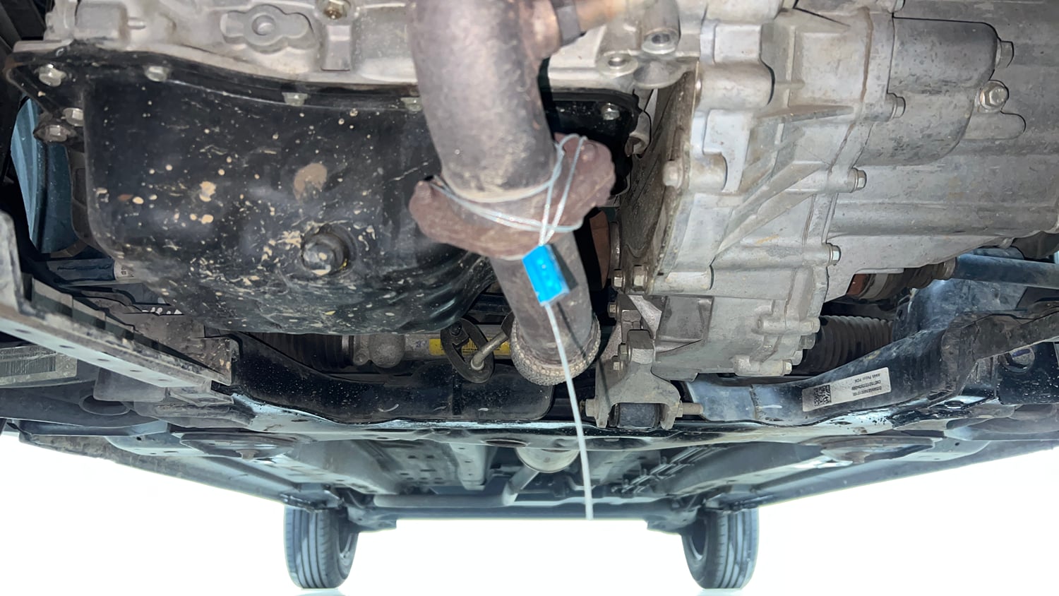Used 2023 Tata Punch Pure MT Petrol Manual extra FRONT LEFT UNDERBODY VIEW