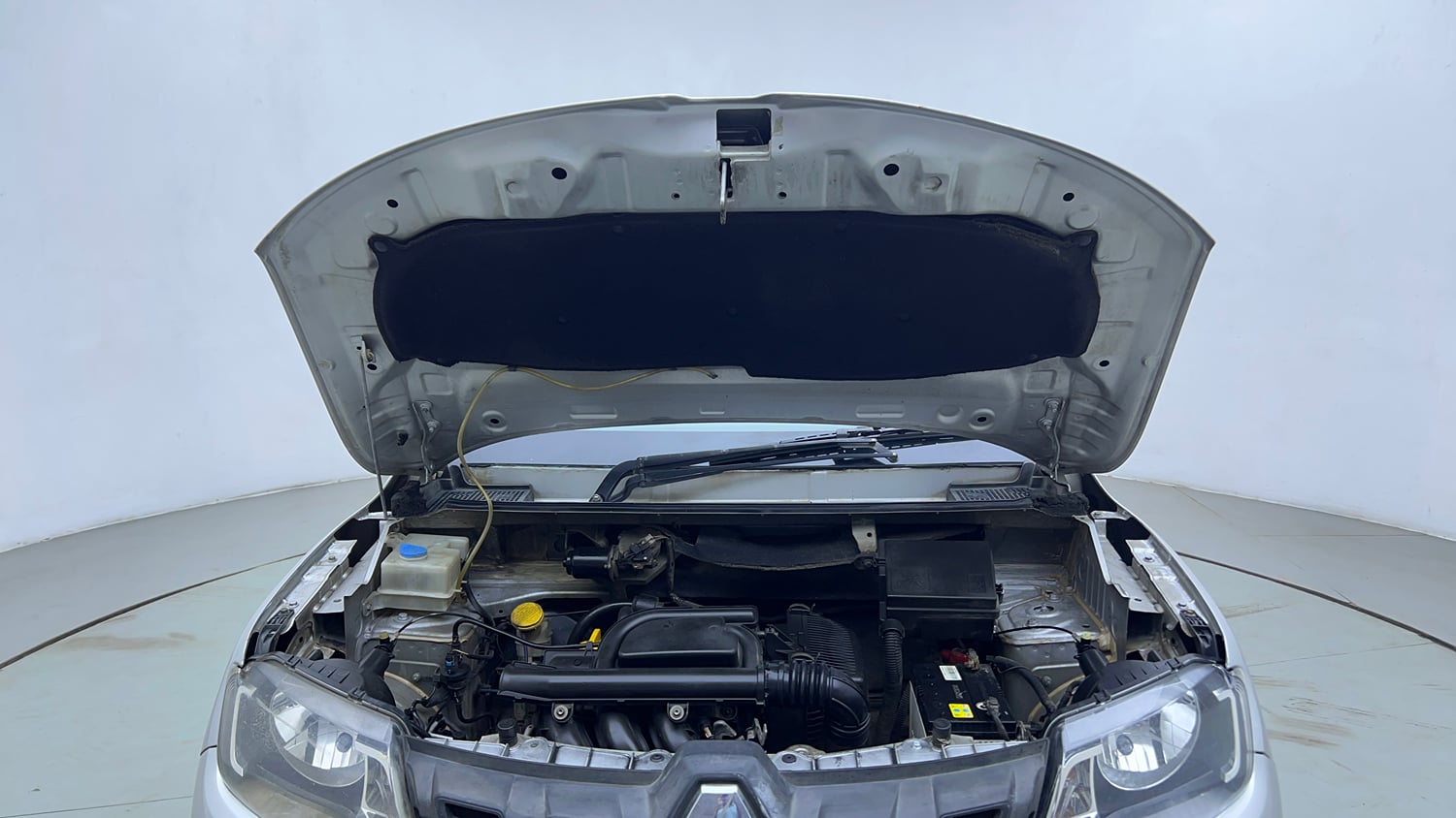 Used 2016 Renault Kwid 1.0 RXT Petrol Manual engine ENGINE & BONNET OPEN FRONT VIEW