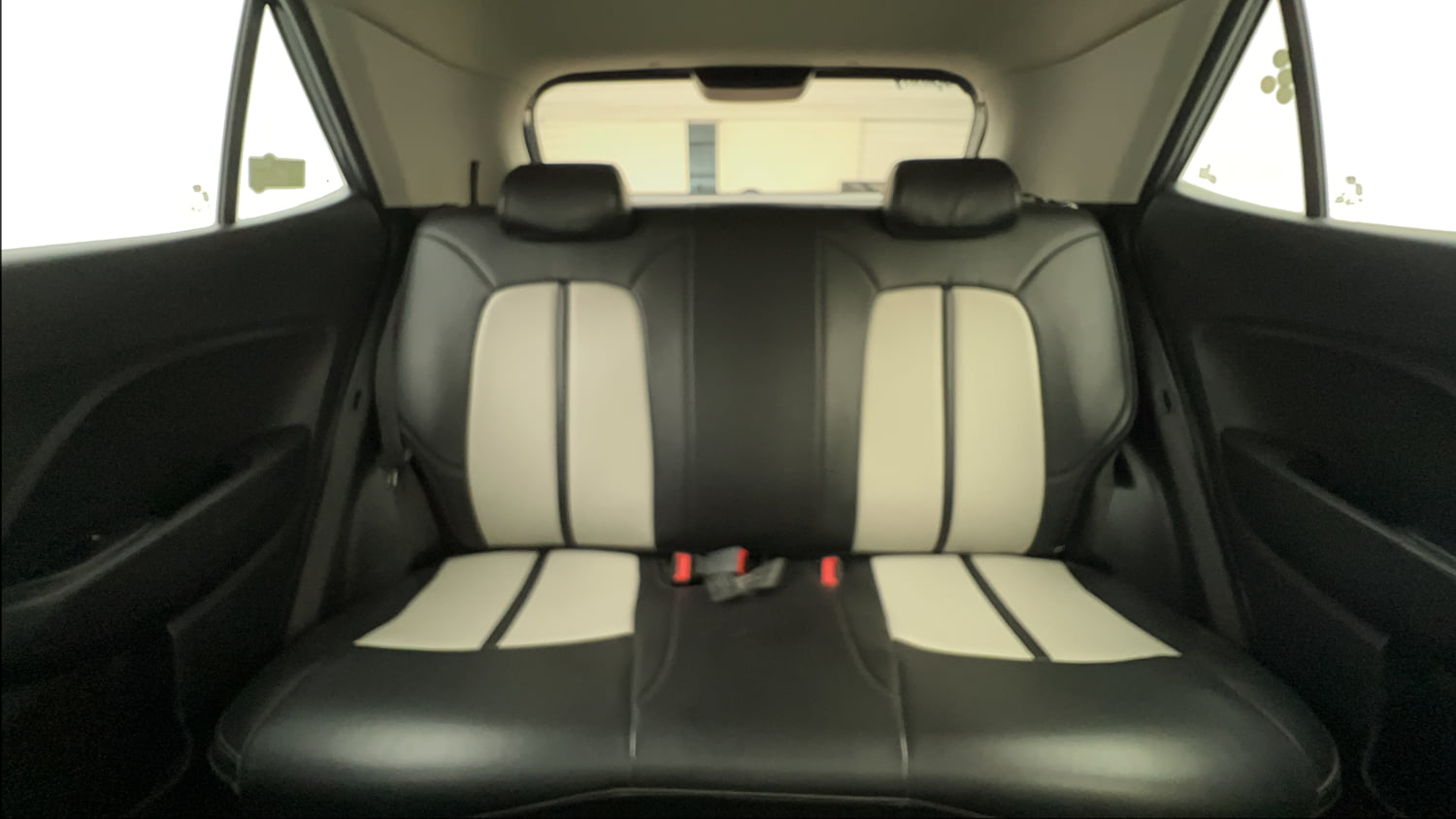 Used 2019 Hyundai Venue SX Plus 1.0 Turbo DCT Petrol Automatic interior REAR SEAT CONDITION VIEW