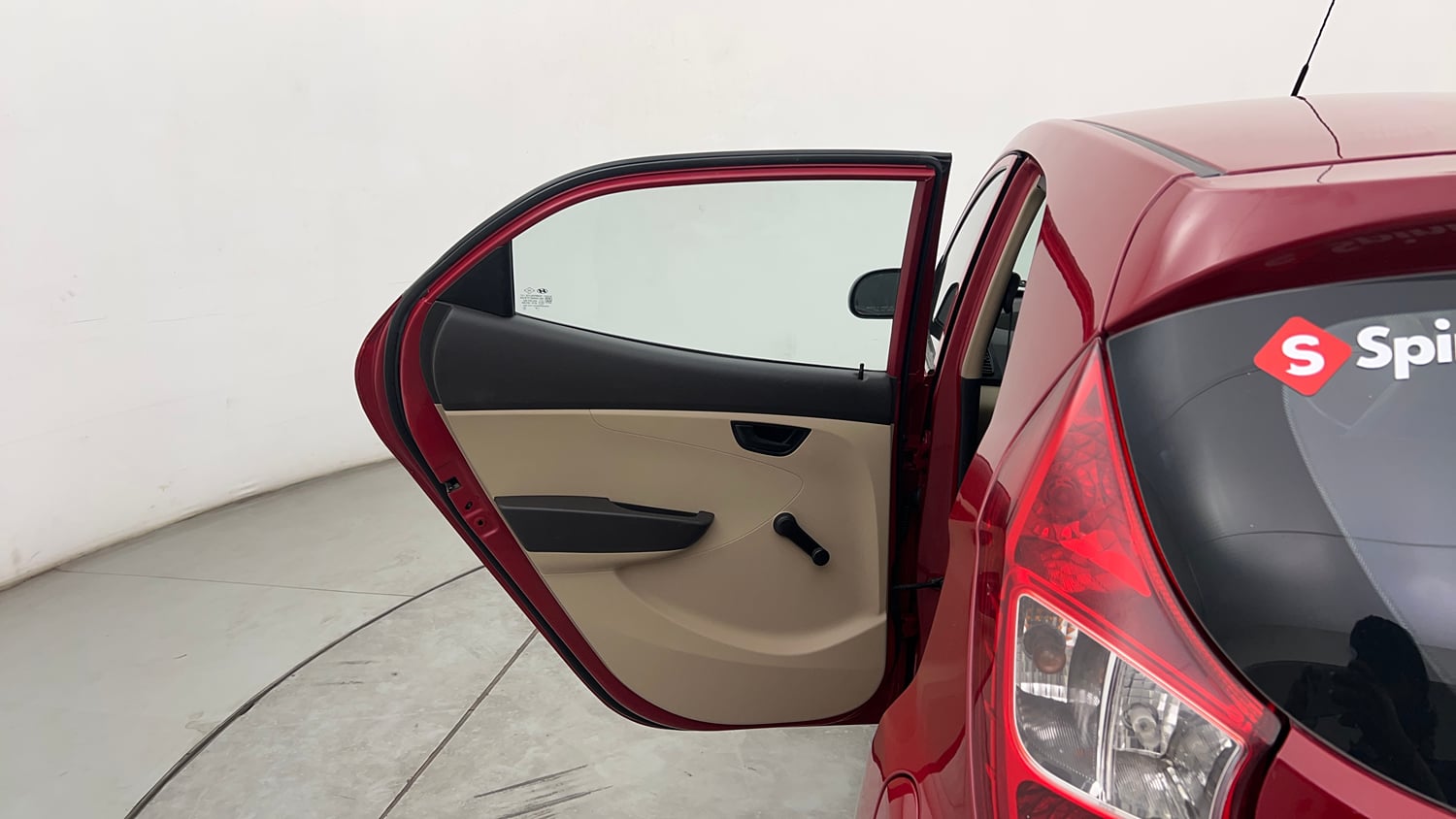 Used 2015 Hyundai Eon Magna Petrol Manual interior LEFT REAR DOOR OPEN VIEW