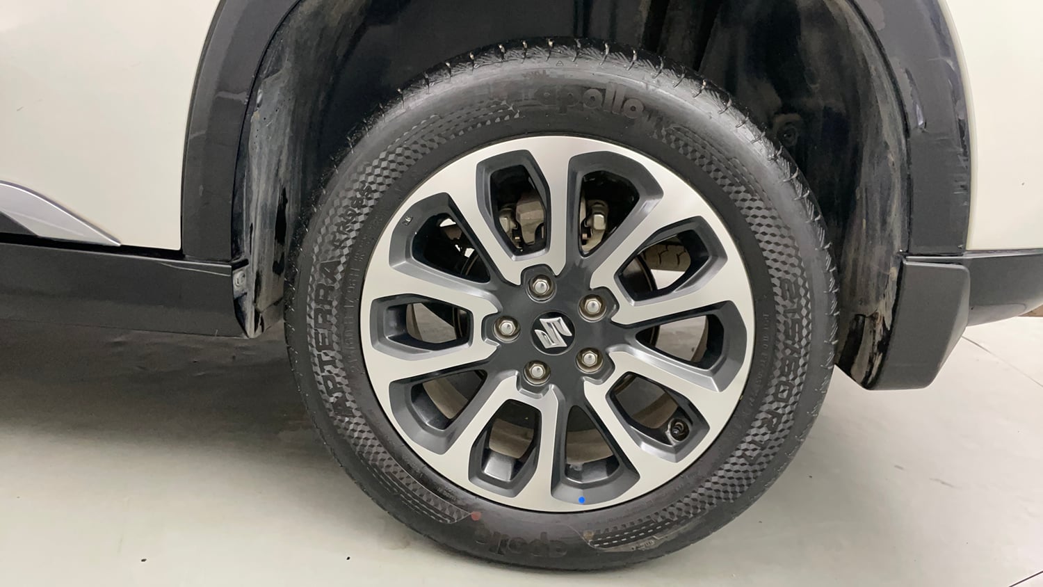 Used 2024 Maruti Suzuki Grand Vitara Zeta Plus Intelligent Hybrid eCVT Hybrid Automatic tyres LEFT REAR TYRE RIM VIEW