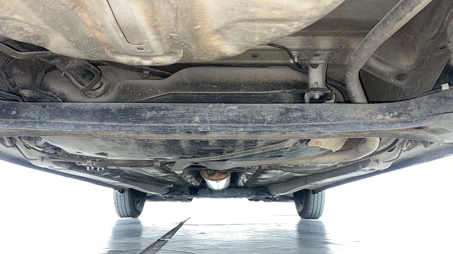 Used 2020 Maruti Suzuki Dzire VXi AMT Petrol Automatic extra REAR UNDERBODY VIEW (TAKEN FROM REAR)