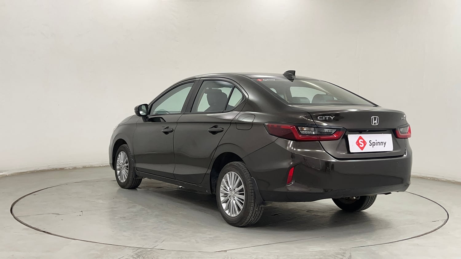 Used 2020 Honda City V Petrol Petrol Manual exterior LEFT REAR CORNER VIEW