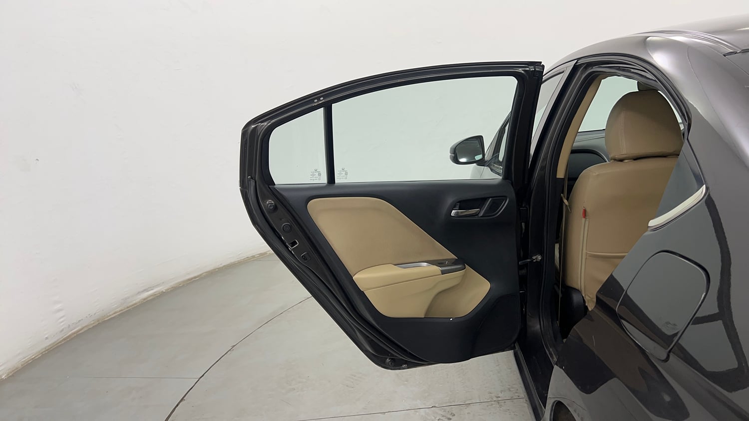 Used 2016 Honda City V Petrol Manual interior LEFT REAR DOOR OPEN VIEW