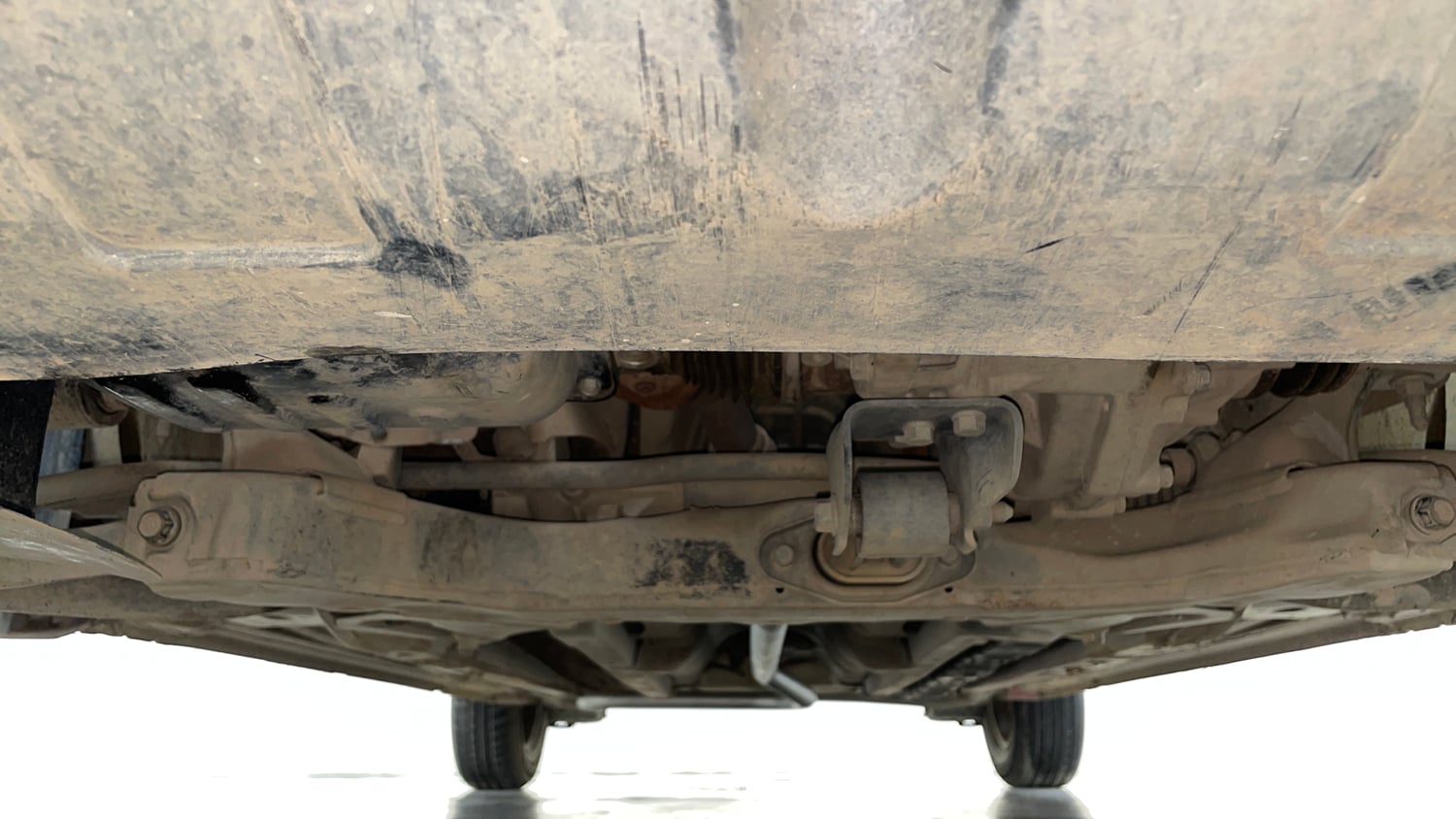 Used 2016 Hyundai Elite i20 Sportz 1.2 Petrol Manual extra FRONT LEFT UNDERBODY VIEW