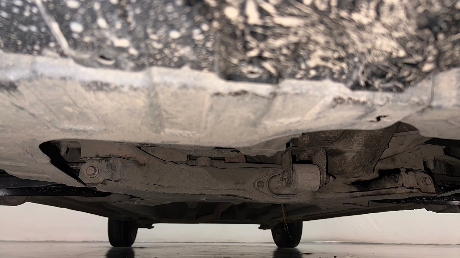 Used 2014 Hyundai i20 Sportz 1.2 Petrol Manual extra FRONT LEFT UNDERBODY VIEW