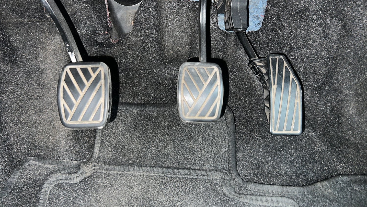 Used 2022 Maruti Suzuki Swift ZXi Petrol Manual interior PEDALS VIEW