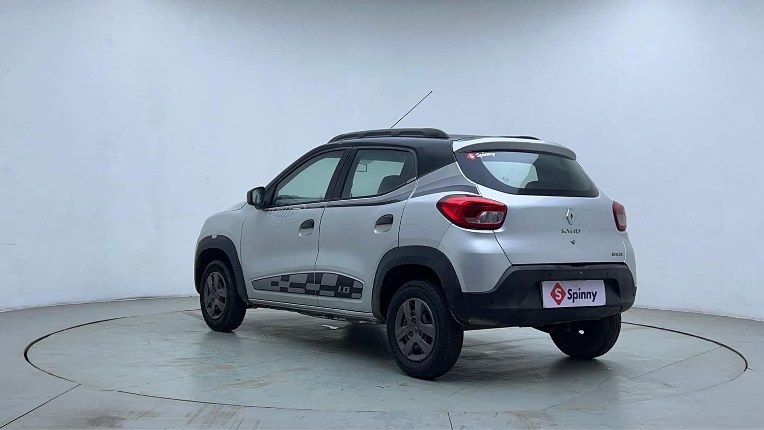 Used 2016 Renault Kwid 1.0 RXT Petrol Manual exterior LEFT REAR CORNER VIEW