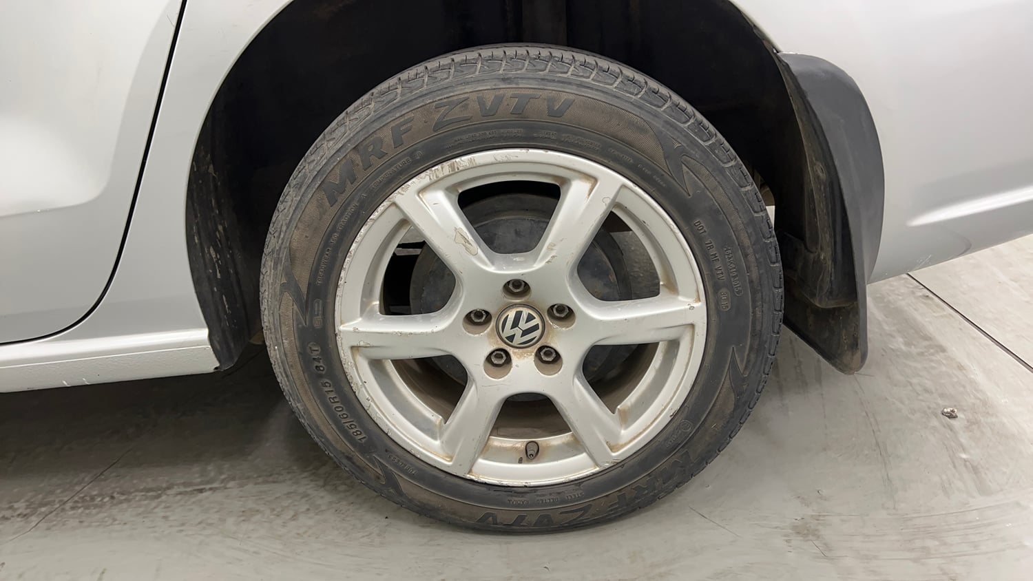 Used 2014 Volkswagen Vento Highline Diesel Diesel Manual tyres LEFT REAR TYRE RIM VIEW