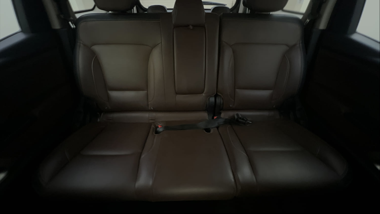 Used 2022 Mahindra Scorpio N Z8 L Petrol AT 7 STR Petrol Automatic interior REAR SEAT CONDITION VIEW