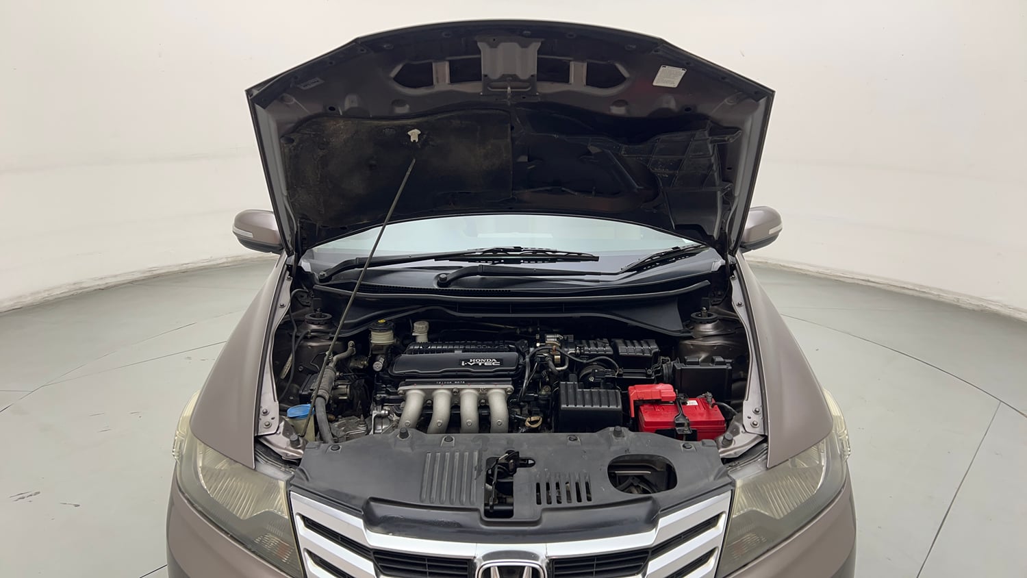 Used 2013 Honda City V MT AVN Petrol Manual engine ENGINE & BONNET OPEN FRONT VIEW