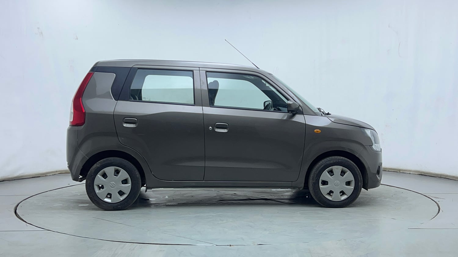 Used 2021 Maruti Suzuki Wagon R 1.0 VXi 1.0 Petrol Manual exterior RIGHT SIDE VIEW
