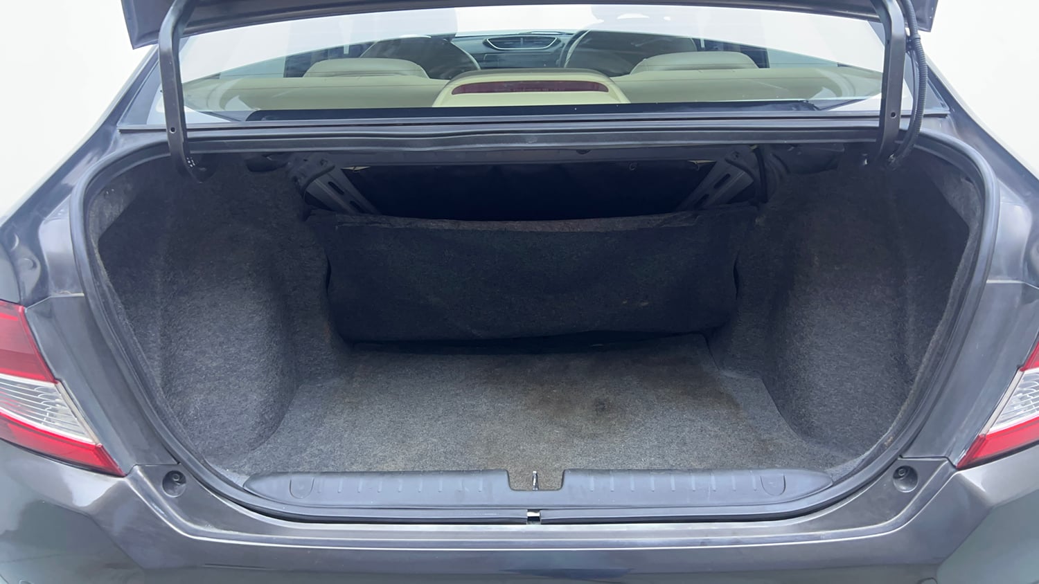 Used 2019 Honda Amaze 1.2 V CVT Petrol Petrol Automatic interior DICKY INSIDE VIEW