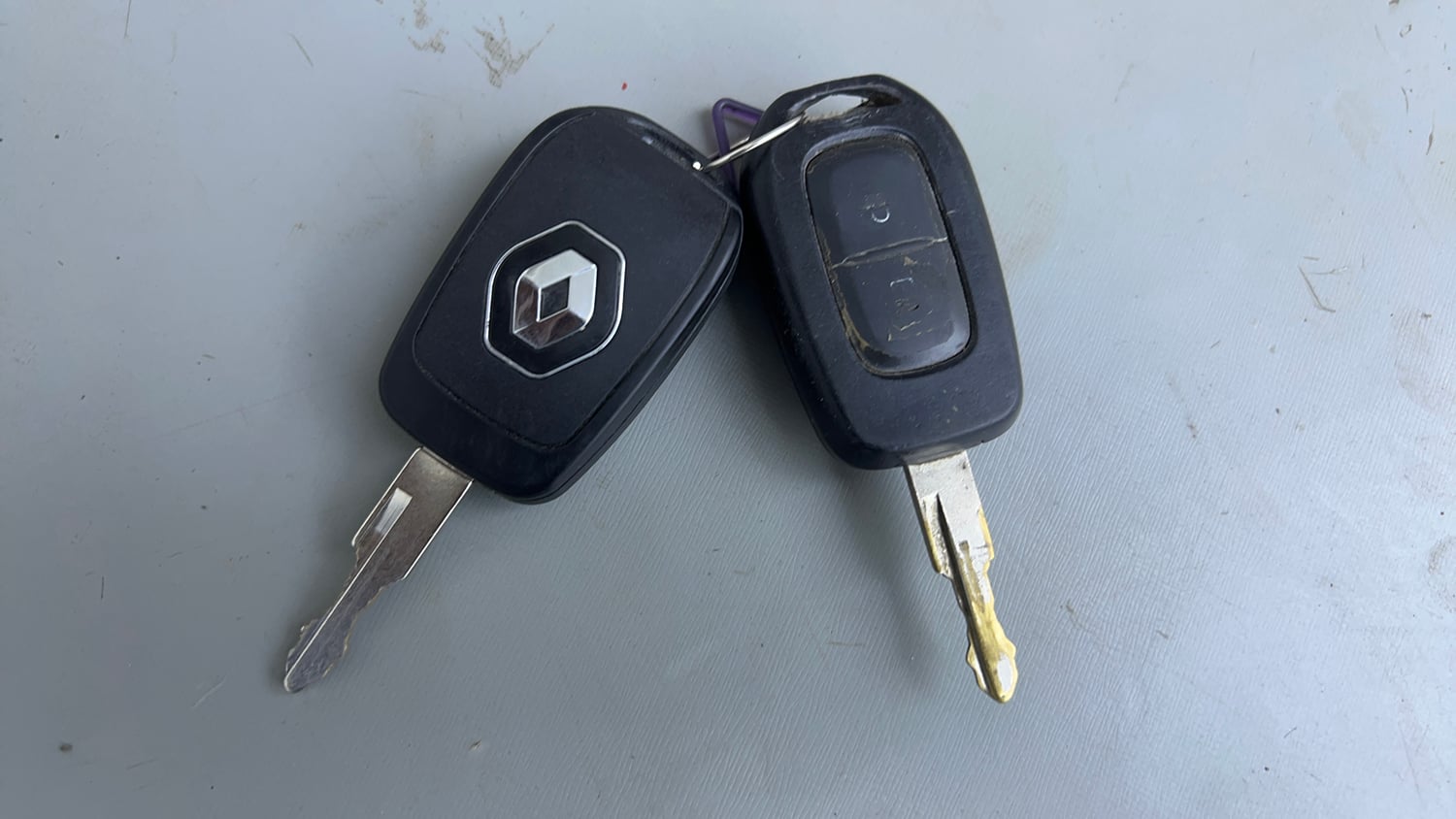 Used 2016 Renault Kwid 1.0 RXT Petrol Manual extra CAR KEY VIEW