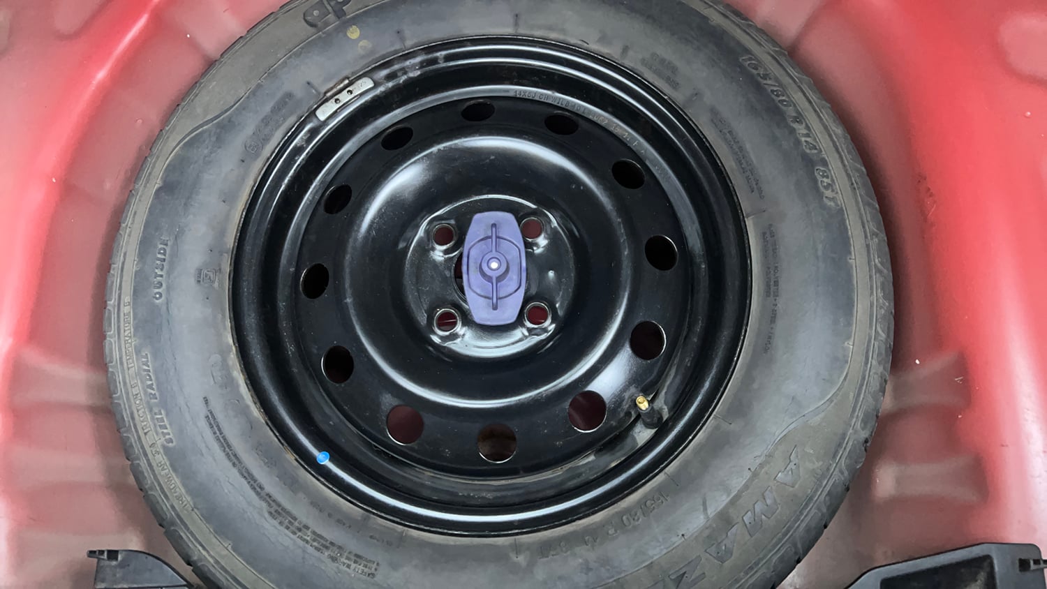Used 2019 Maruti Suzuki Swift VXi AMT Petrol Automatic tyres SPARE TYRE VIEW