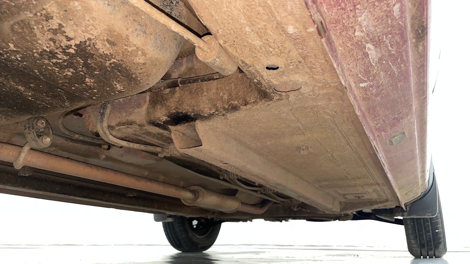 Used 2024 Renault Kwid RXL(O) 1.0 Petrol Manual extra REAR RIGHT UNDERBODY VIEW