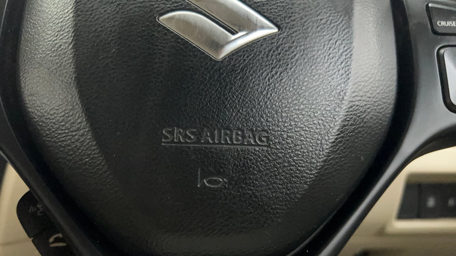 Used 2022 Maruti Suzuki Ciaz Zeta 1.5 Petrol Manual top_features Airbags