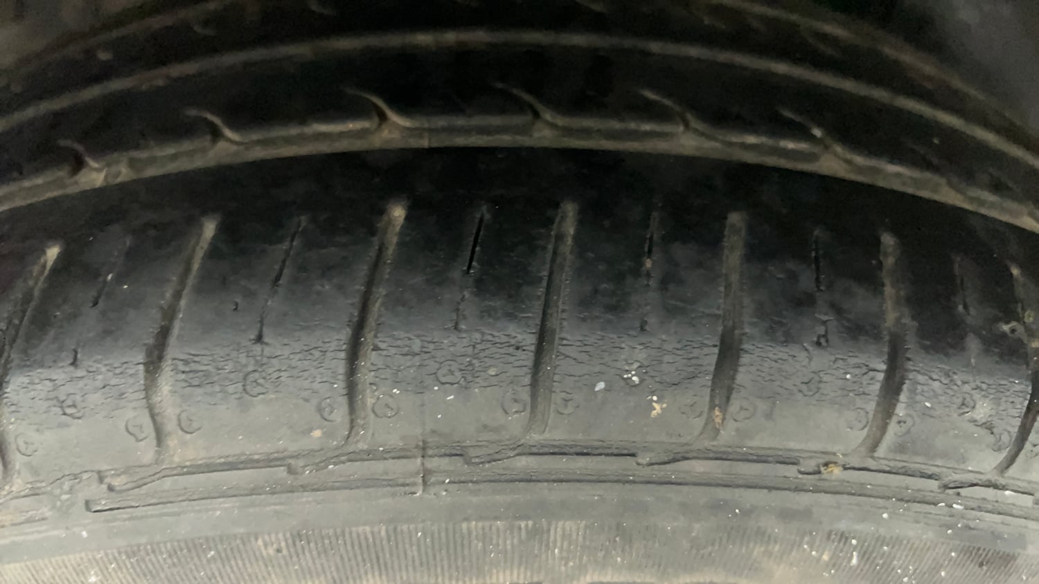 Used 2022 Maruti Suzuki Ciaz Zeta 1.5 Petrol Manual tyres RIGHT REAR TYRE TREAD VIEW