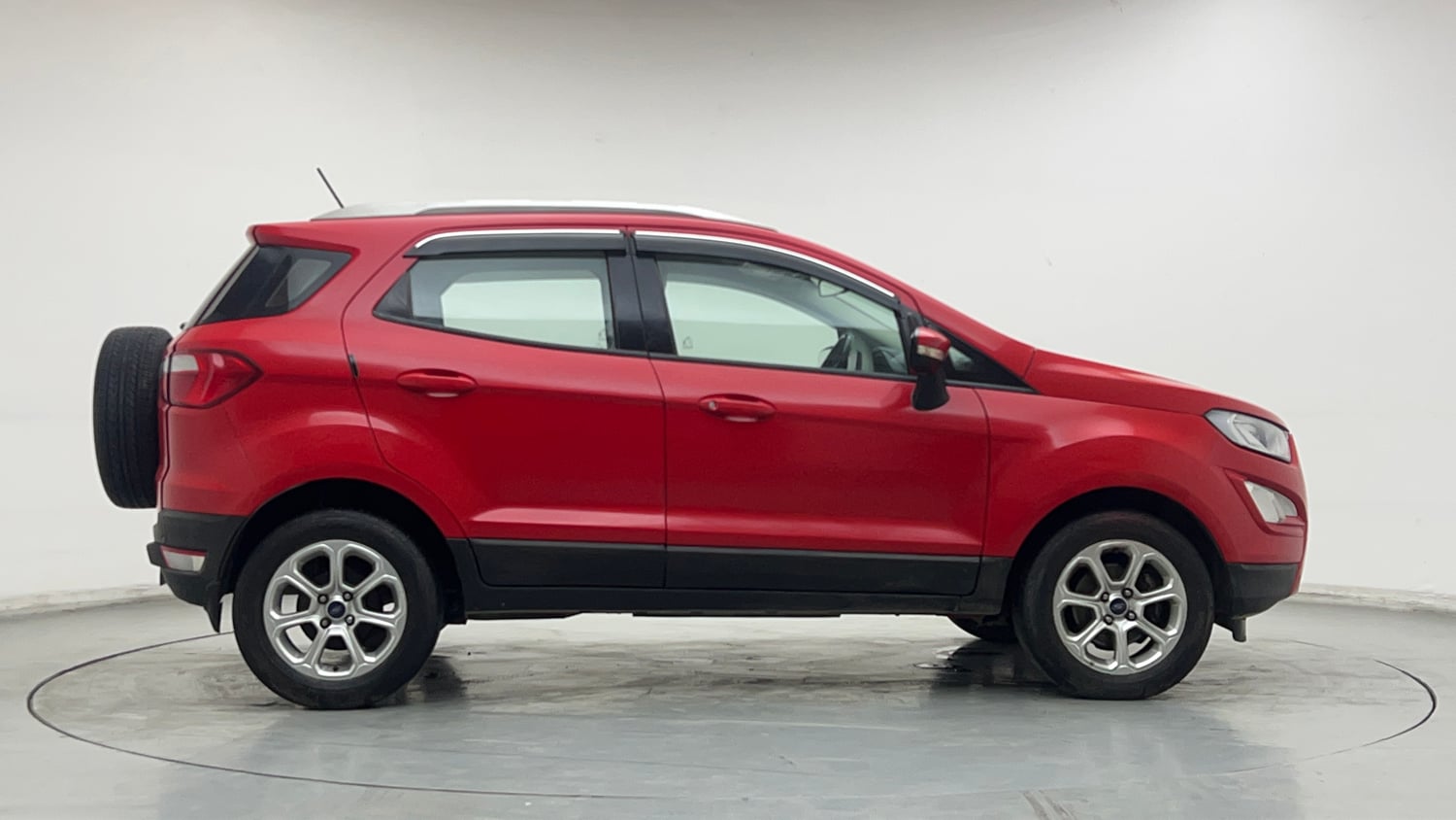 Used 2018 Ford EcoSport Titanium + 1.5L TDCi Diesel Manual exterior RIGHT SIDE VIEW