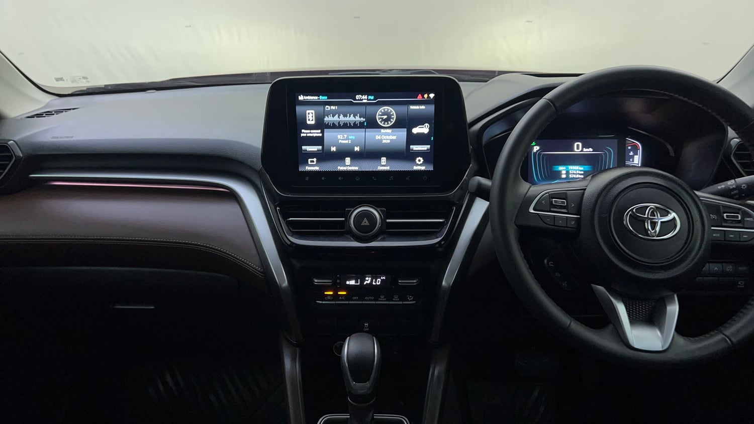 Used 2024 Toyota Urban Cruiser Hyryder V Hybrid Dual Tone Hybrid Automatic interior MUSIC SYSTEM & AC CONTROL VIEW