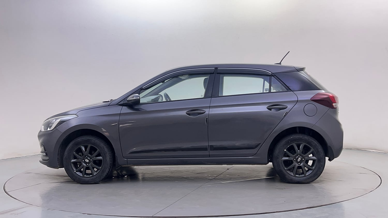 Used 2018 Hyundai Elite i20 Asta 1.2 Petrol Manual exterior LEFT SIDE VIEW