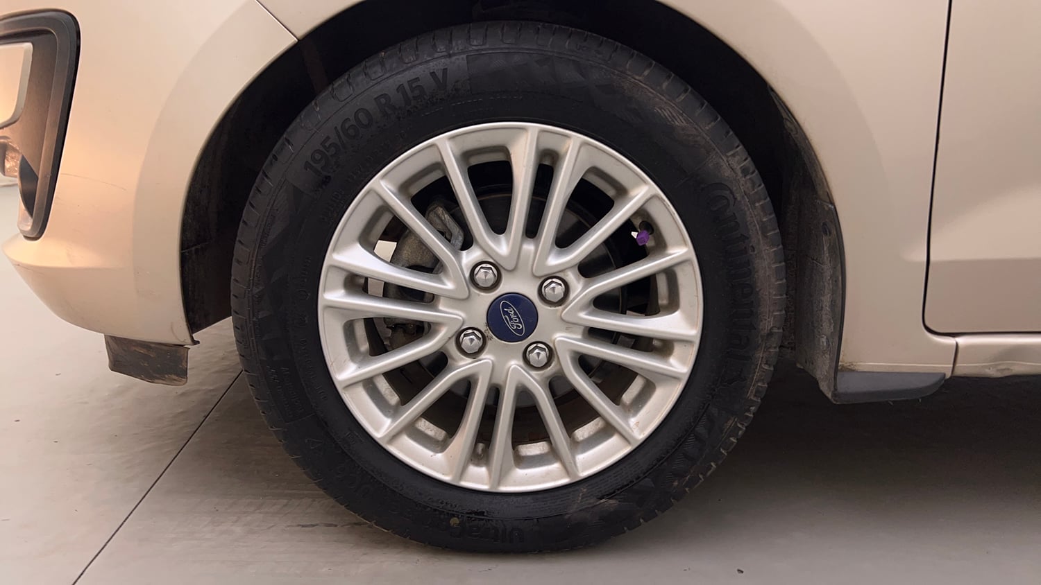 Used 2020 Ford Figo Aspire Titanium1.5 TDCi Diesel Manual tyres LEFT FRONT TYRE RIM VIEW