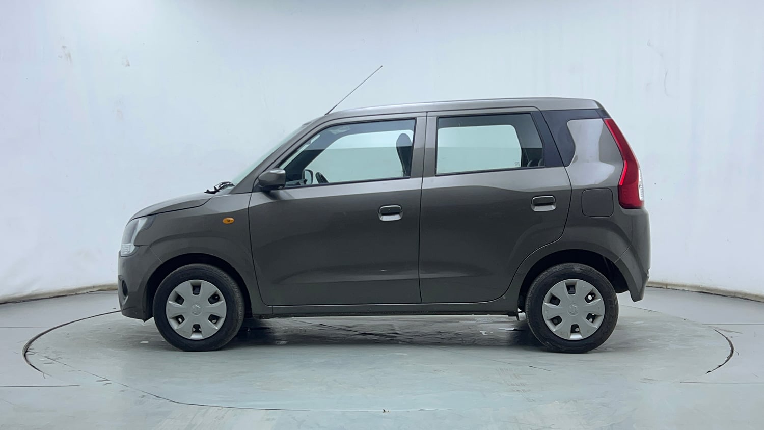 Used 2021 Maruti Suzuki Wagon R 1.0 VXi 1.0 Petrol Manual exterior LEFT SIDE VIEW