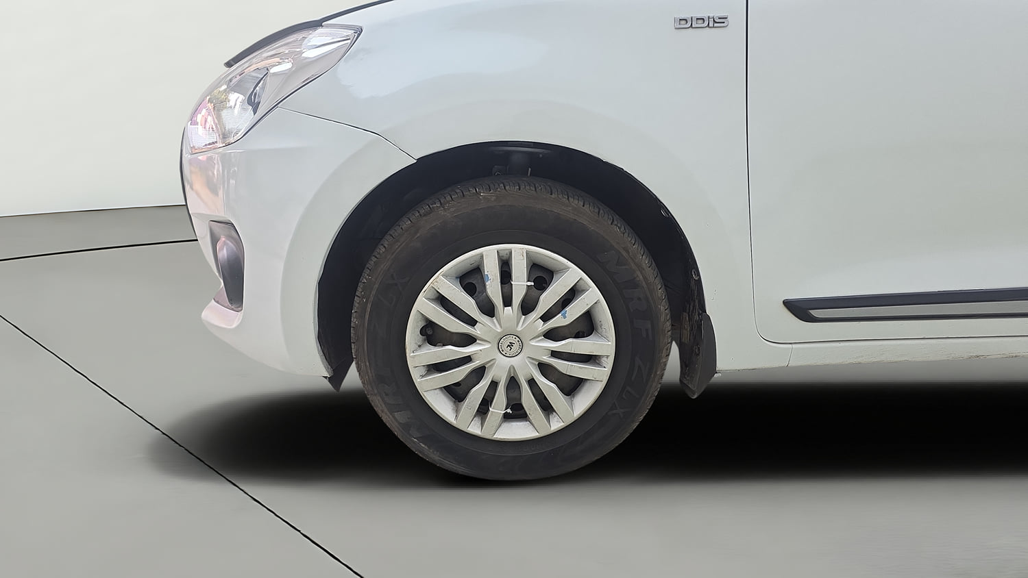 Used 2018 Maruti Suzuki Swift VDi Diesel Manual tyres LEFT FRONT TYRE RIM VIEW