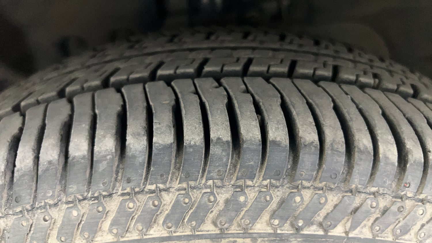Used 2017 Ford EcoSport Titanium 1.5L Ti-VCT AT Petrol Automatic tyres LEFT FRONT TYRE TREAD VIEW