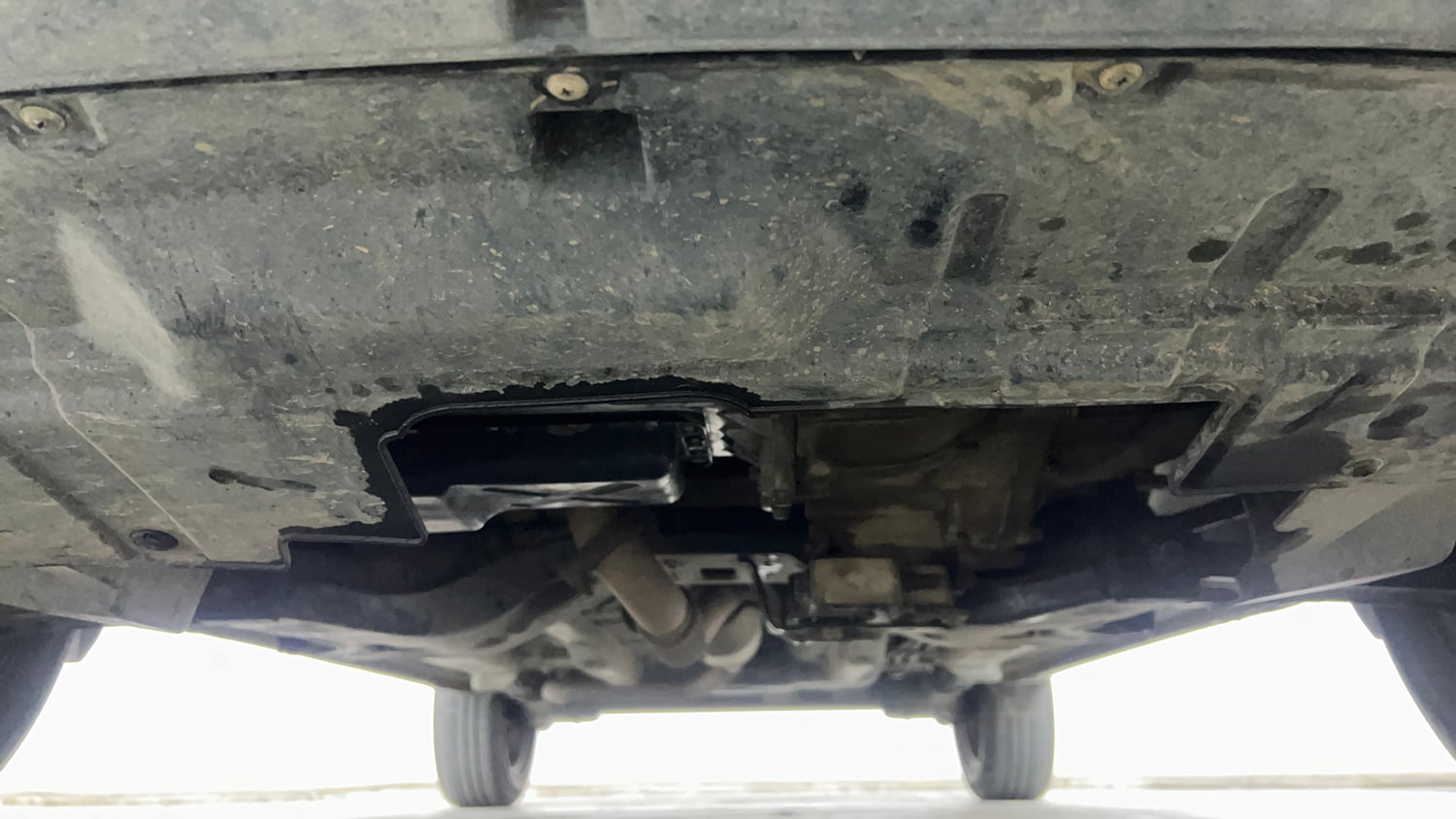 Used 2022 Tata Nexon XM (S) Diesel Diesel Manual extra FRONT LEFT UNDERBODY VIEW