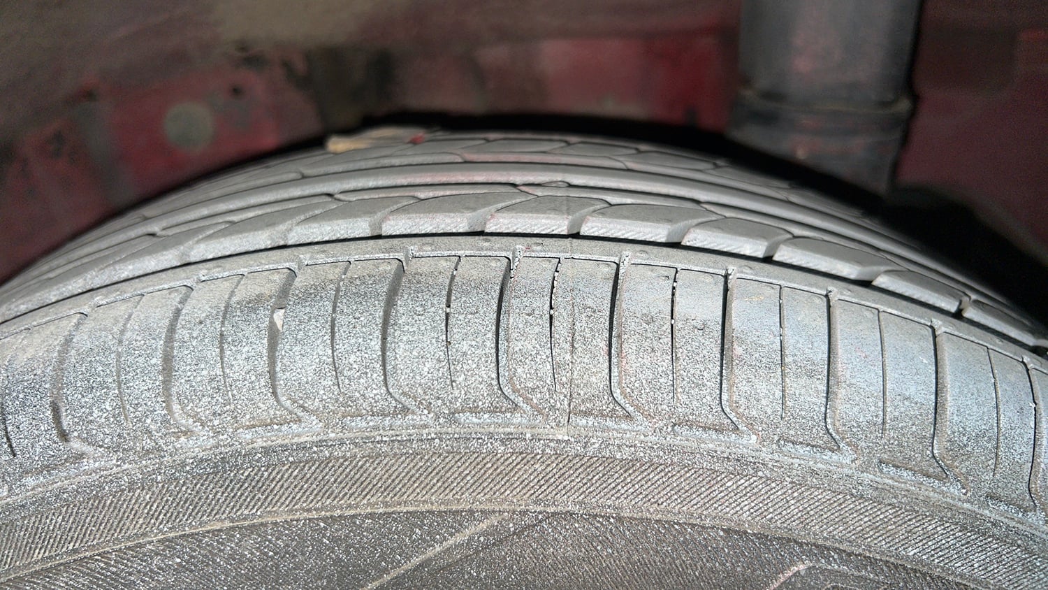 Used 2015 Hyundai Eon Magna Petrol Manual tyres LEFT REAR TYRE TREAD VIEW